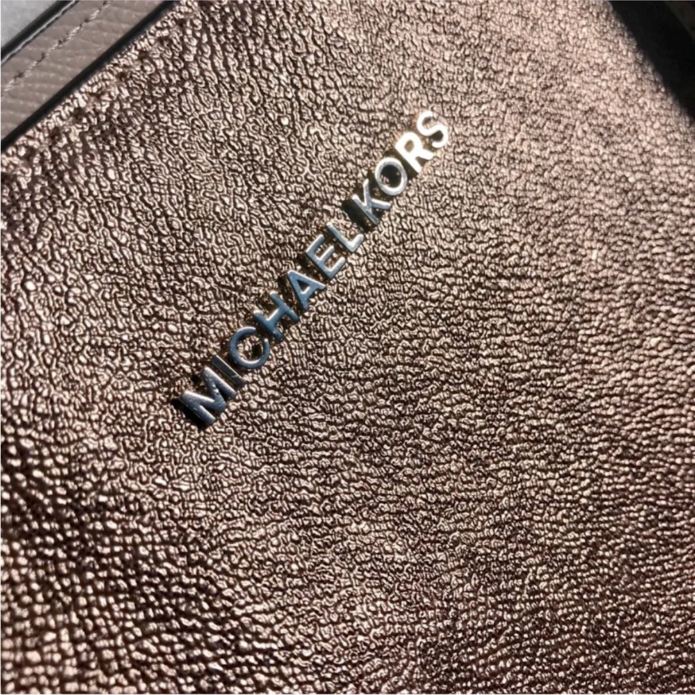 Michael Kors Metallic Signature Jet Set Tote Bag- Rose Gold NEW 🏷️